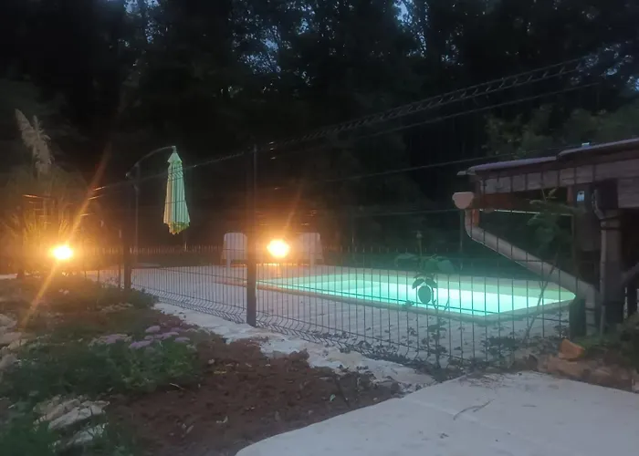 بيت ضيافة De La Melve Milhac