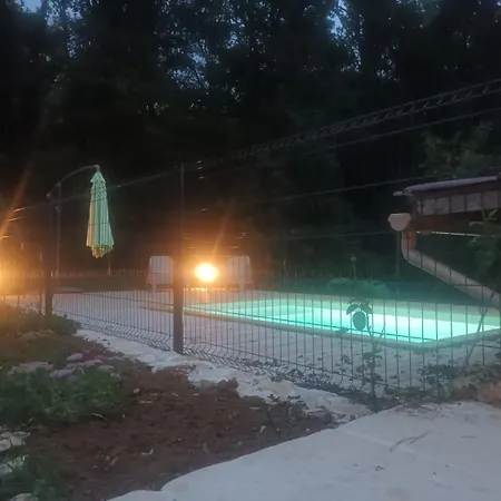 Guest house De La Melve Milhac
