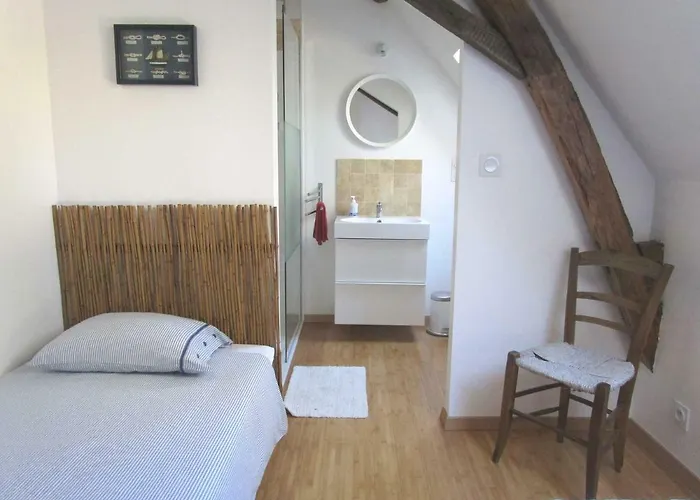 De La Melve בית הארחה